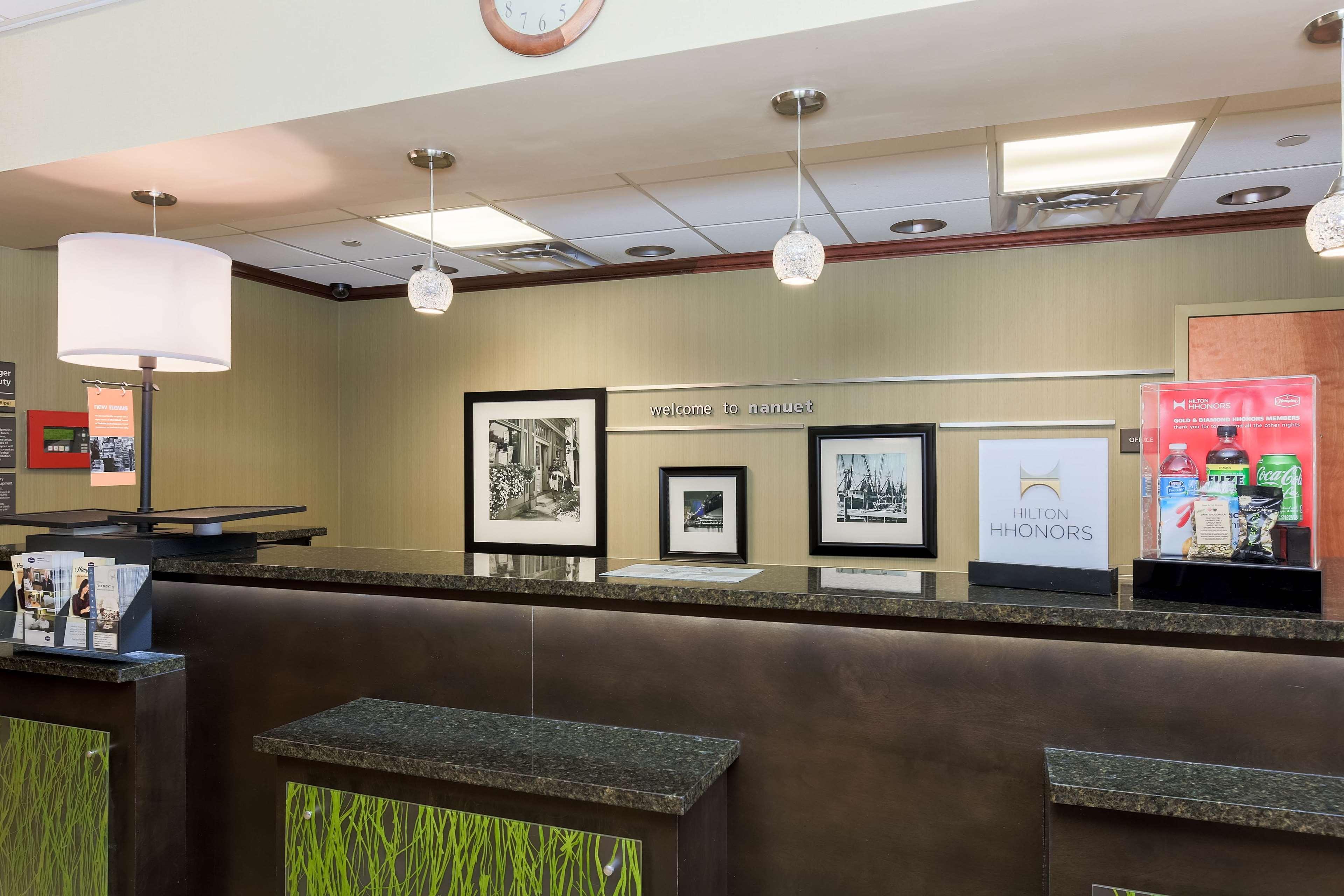 Hampton Inn Nanuet Kültér fotó