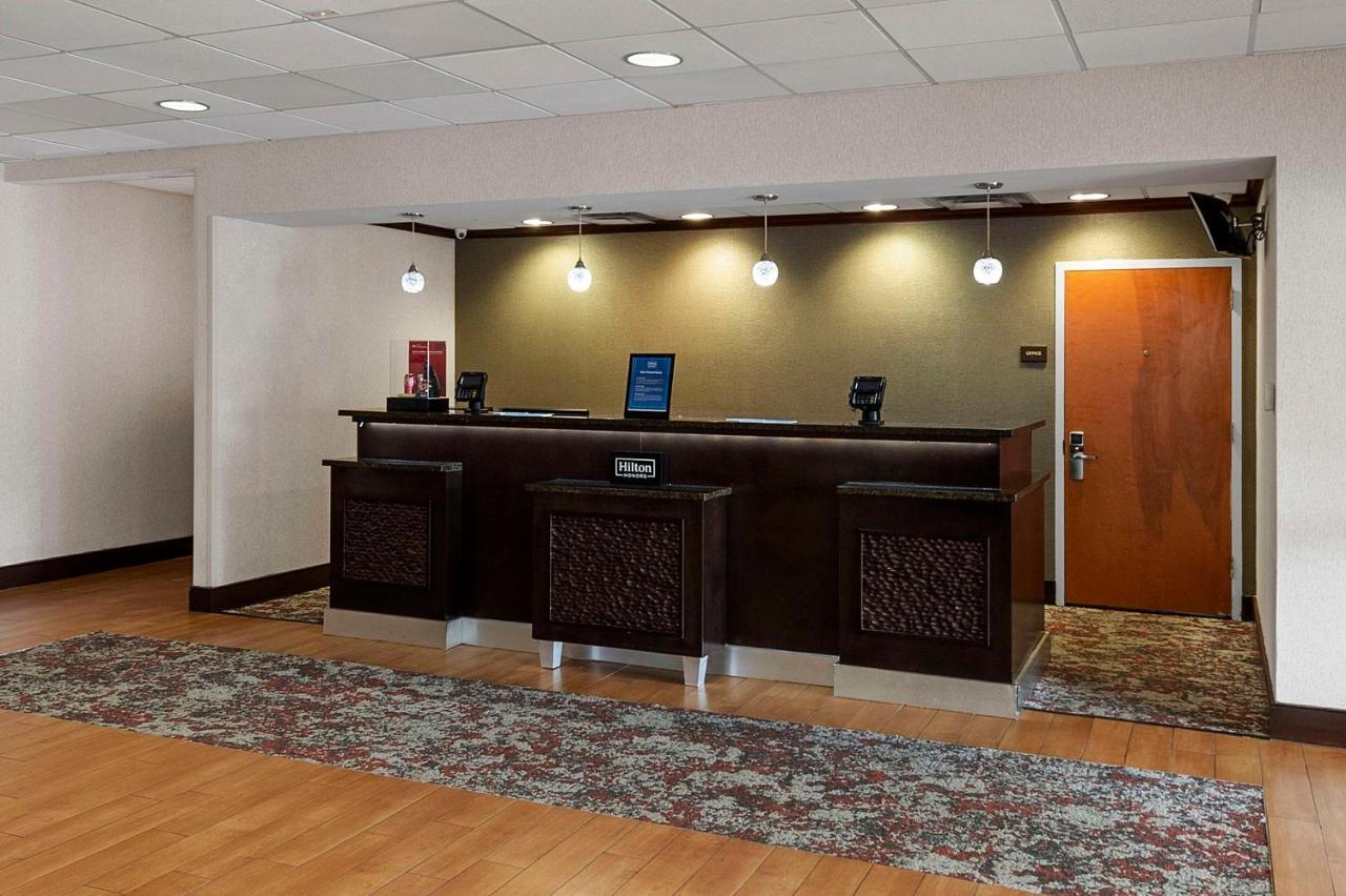 Hampton Inn Nanuet Kültér fotó